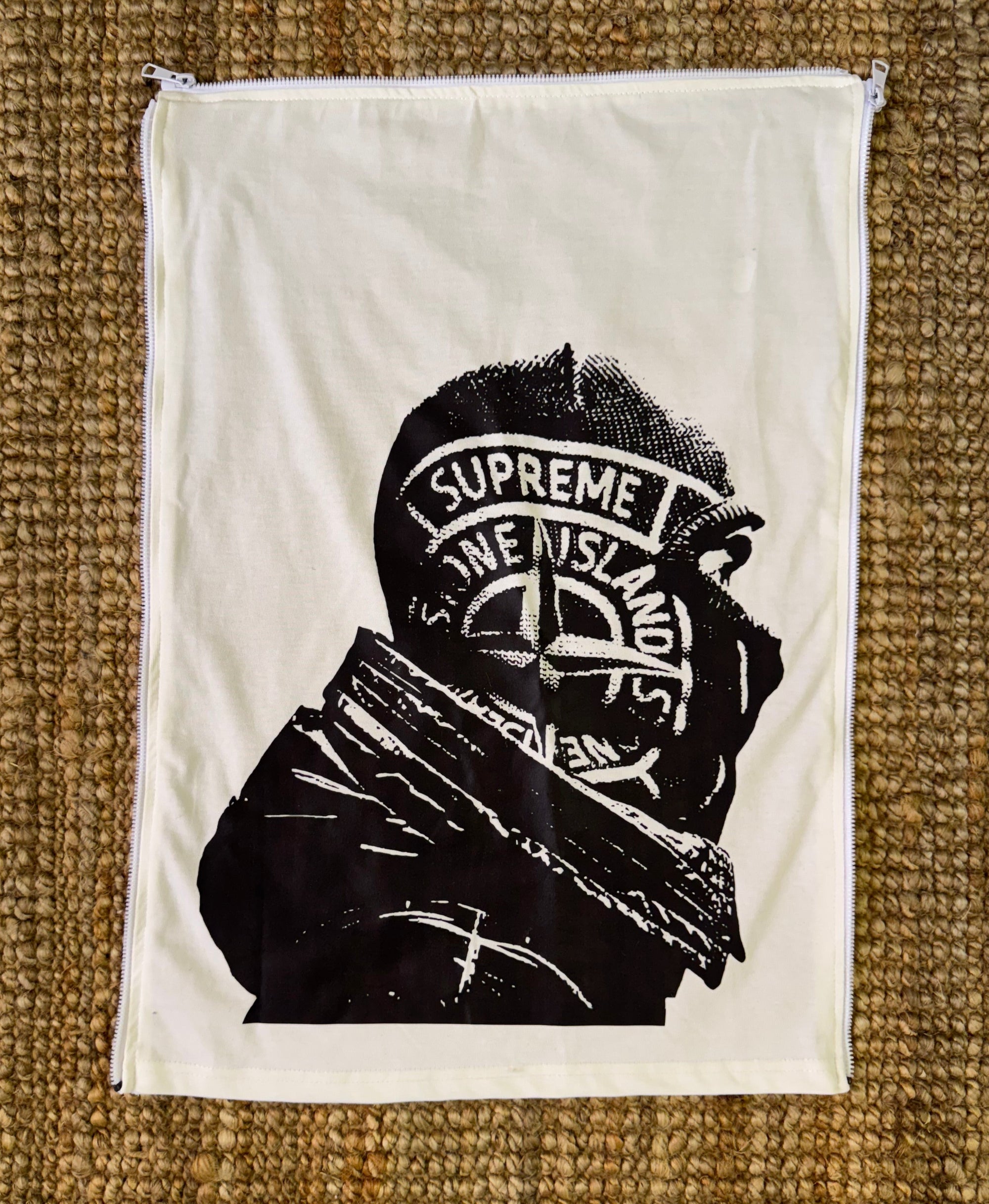 "Supreme" Shyft